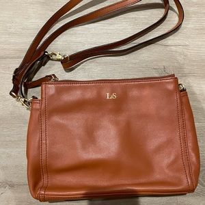 Lo & Sons Pearl Crossbody in brown Napa leather.